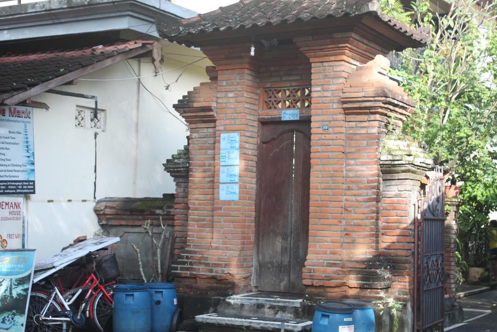 Demank House *