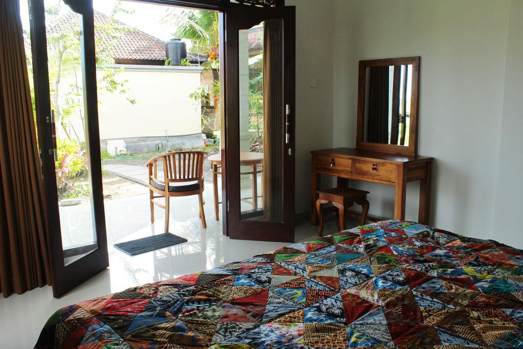 Guest house Cenik House *