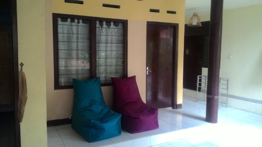Wisma tamu Liang House And 3*