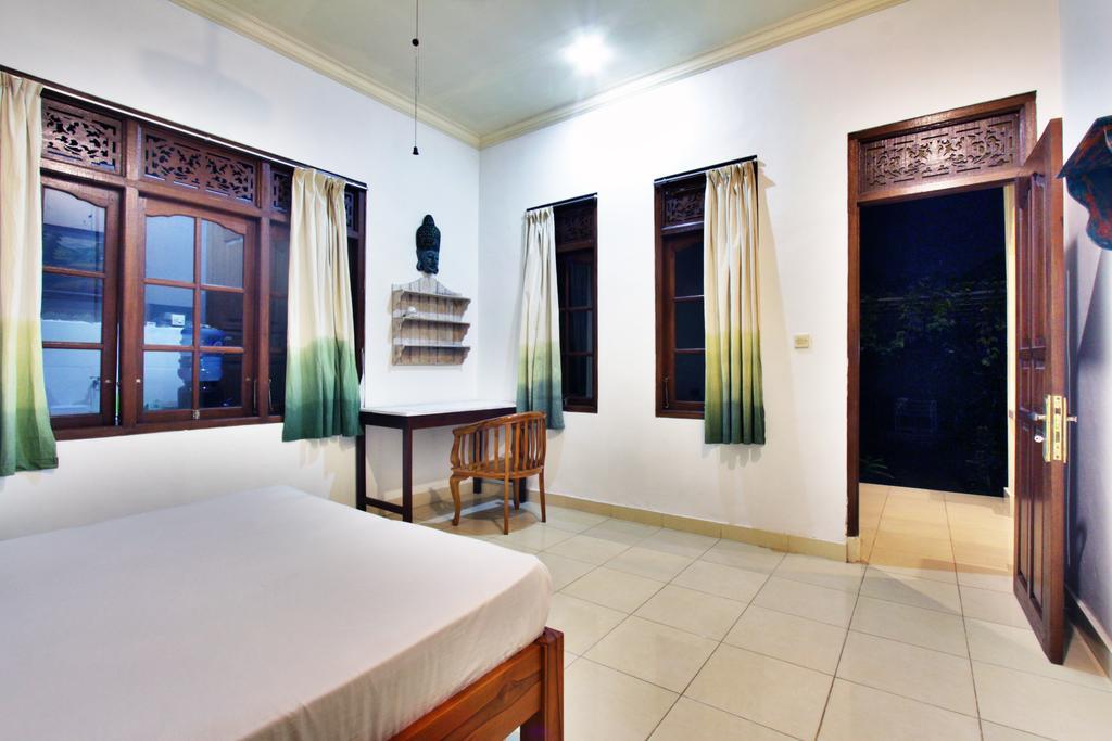 Pondok Gusti Homestay Redpartner