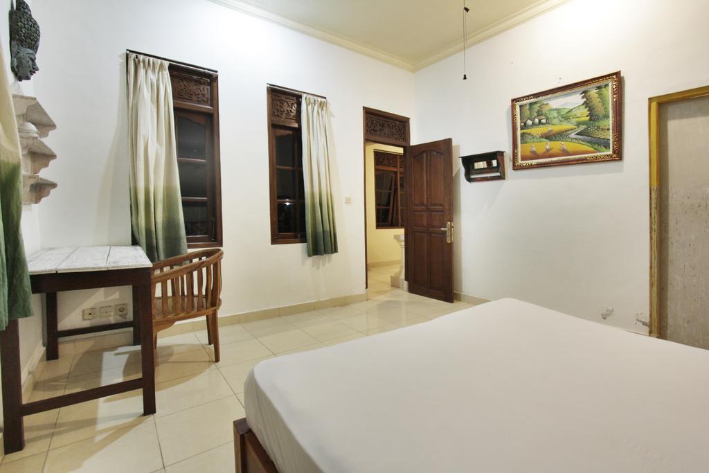 Pondok Gusti Homestay Redpartner *