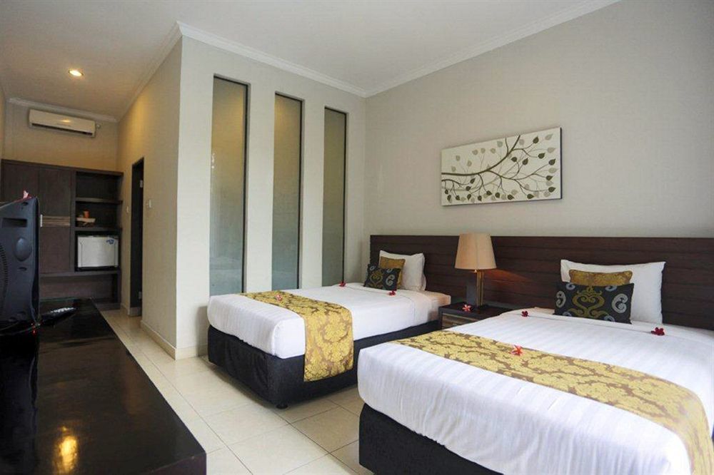 The Grand Sunti Hotel 3*