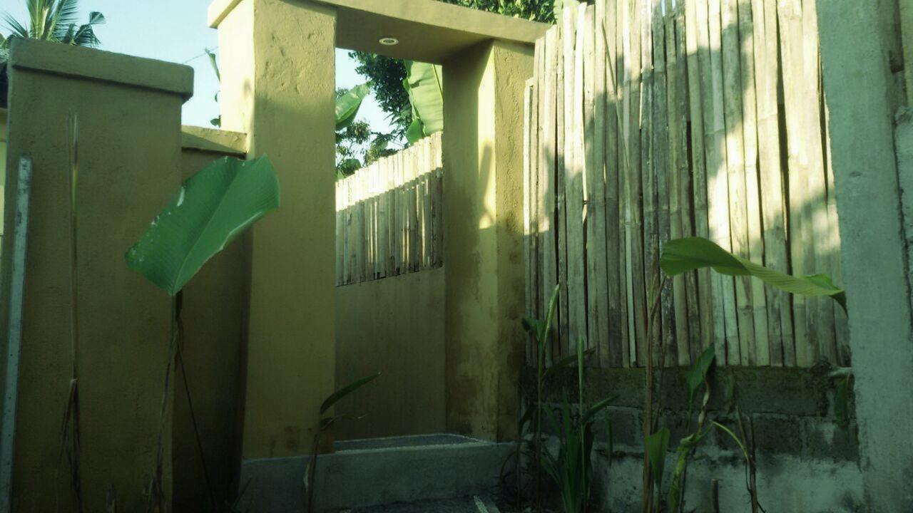 Kencana House Homestay *