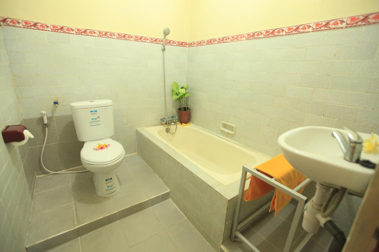 Wisma tamu Liang House And 3*