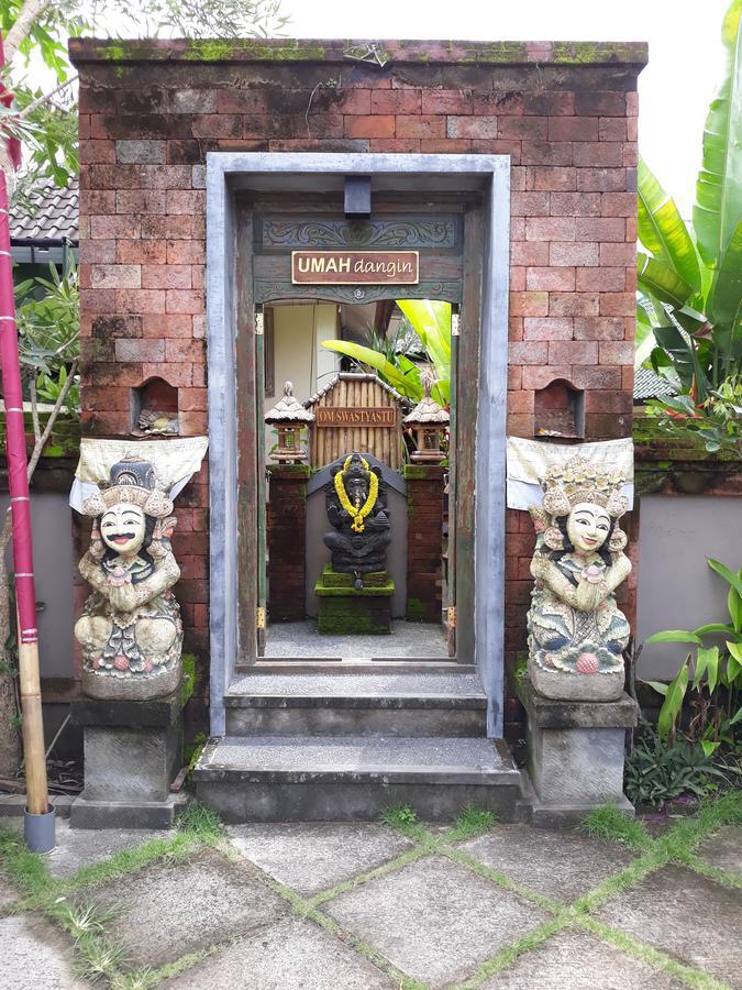 Umah Dangin Guest house *