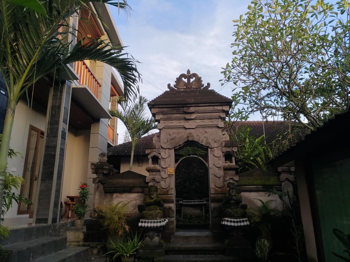 Mekenyem House *