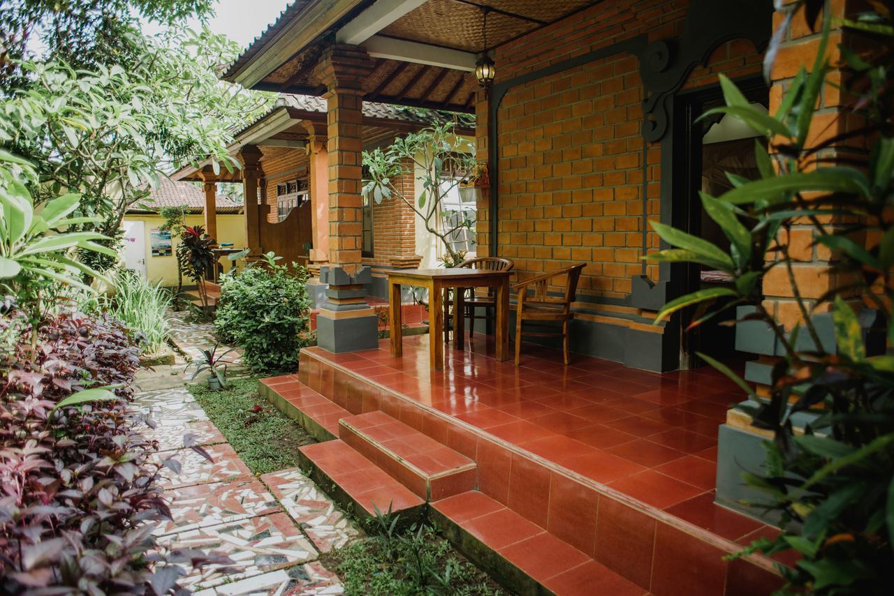 Nyoman Warta Accommodation *