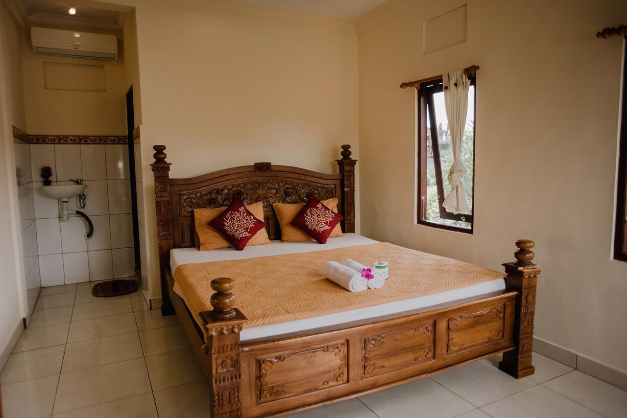 Nyoman Warta Accommodation Hotel