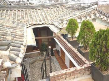 Yuliati House 2*