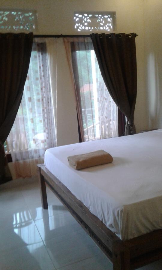 Wisma tamu Madu Sentana House
