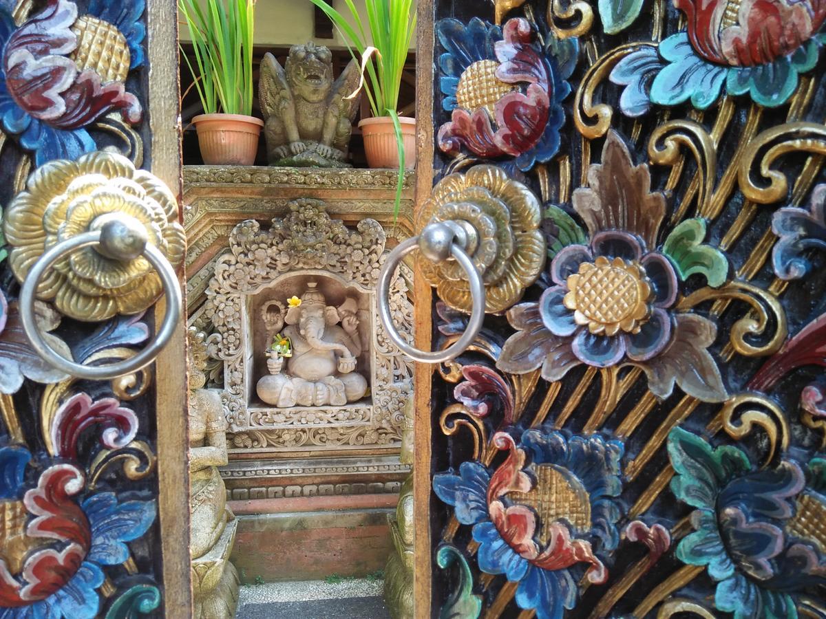 Guest house Nuriani 3*