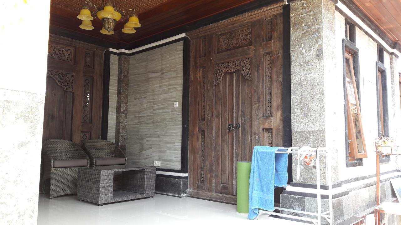 Three Ayu Family House Acomodação com café da manhã  Ubud
