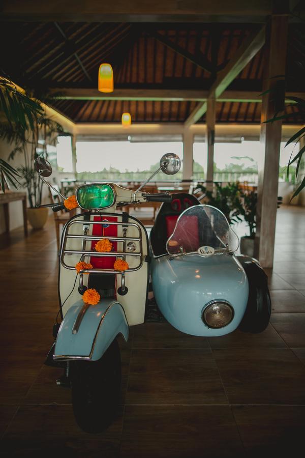B Saya Hotel
