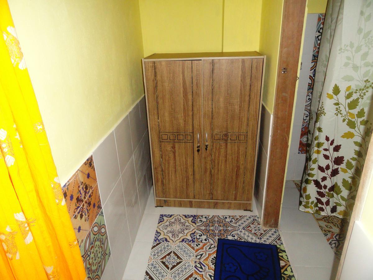 Putu Yoga 2*