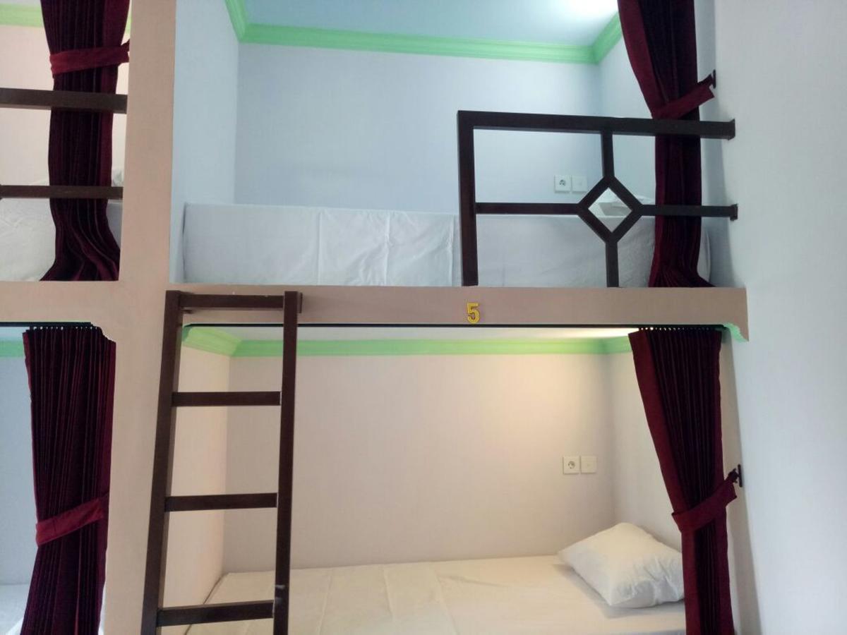 Pering Wisma tamu 2*