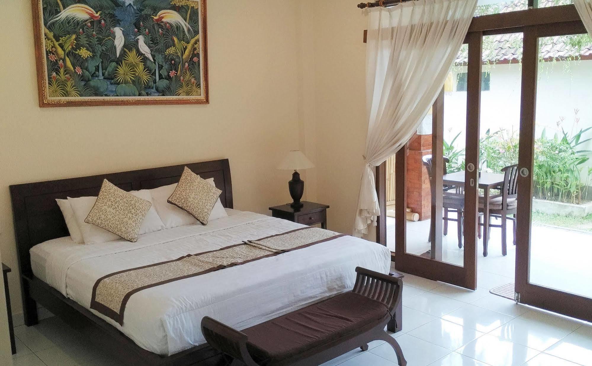 Rumah tetamu Nyoman Sandi 3*