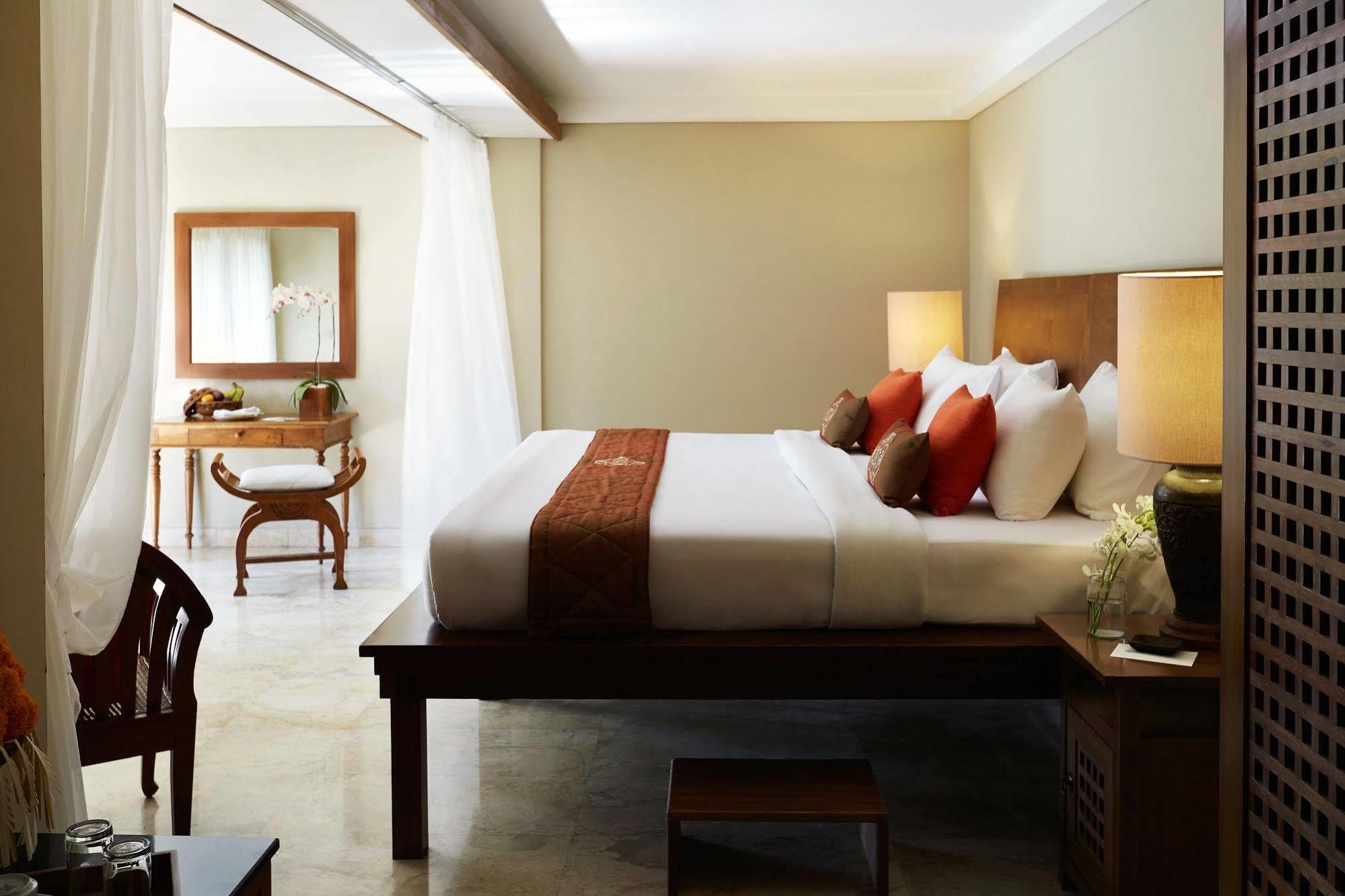 Kamandalu Resort