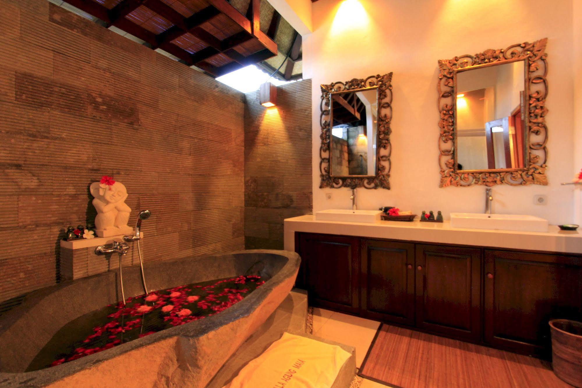 Agung Khalia * Ubud (Bali)