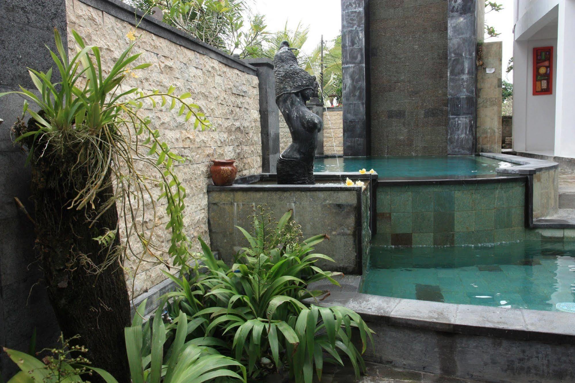 Holiday park Oka Kartini 2*