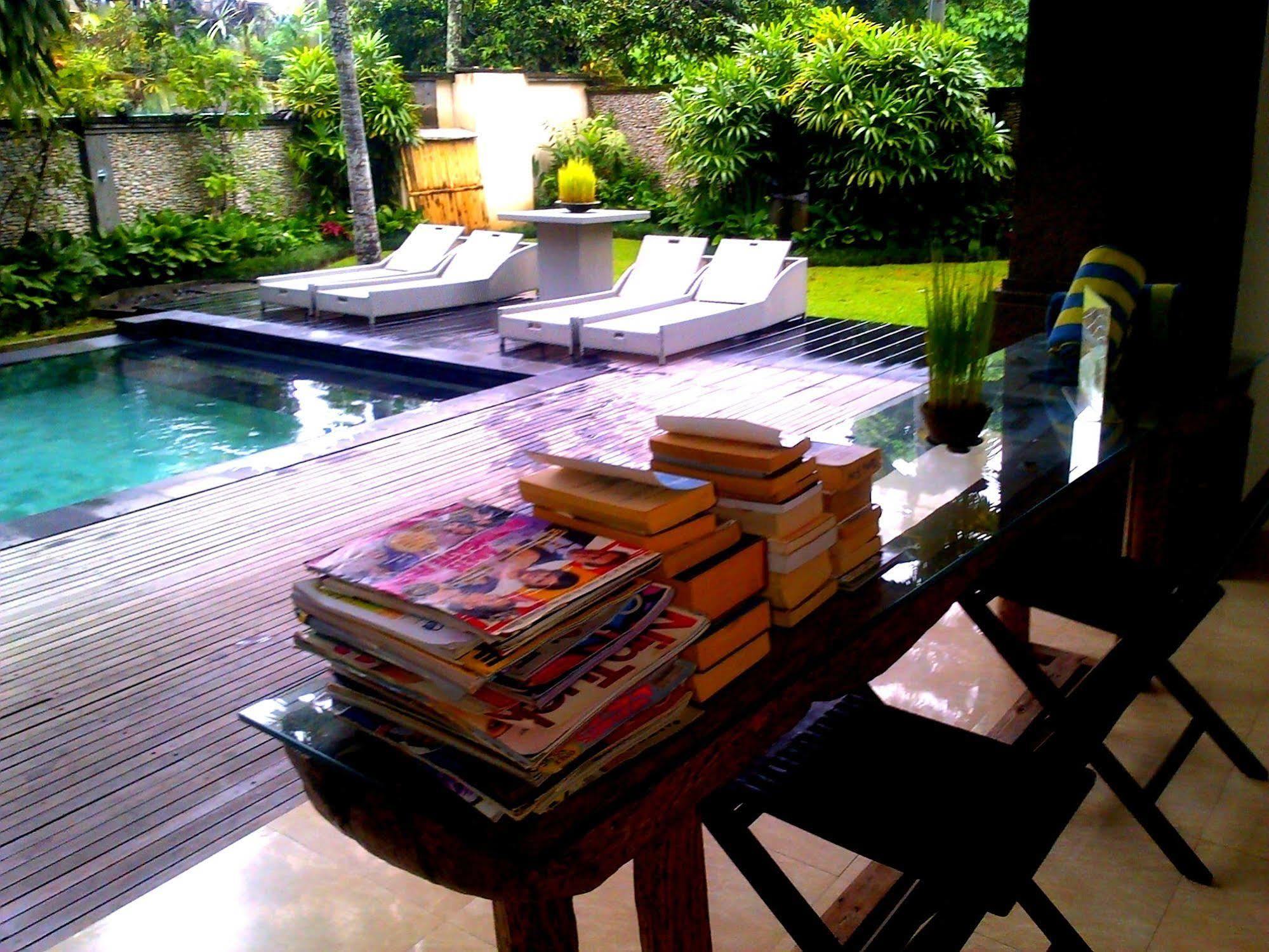 Hotel Indira 3*