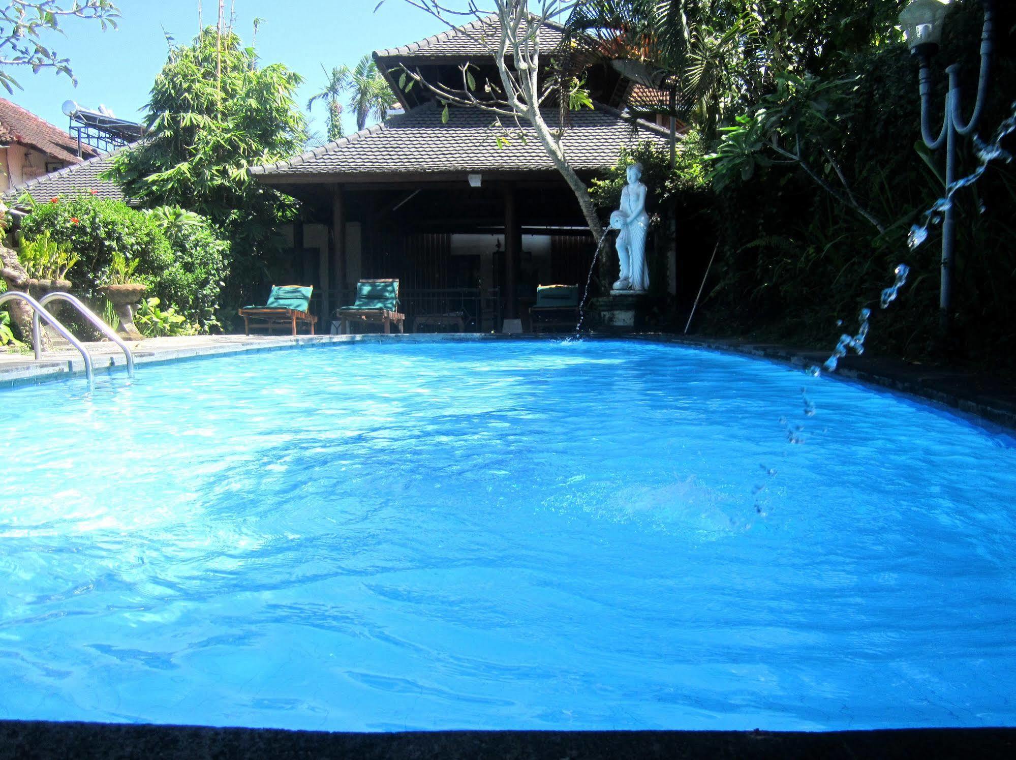 Hotel Casa Ganesha 2*