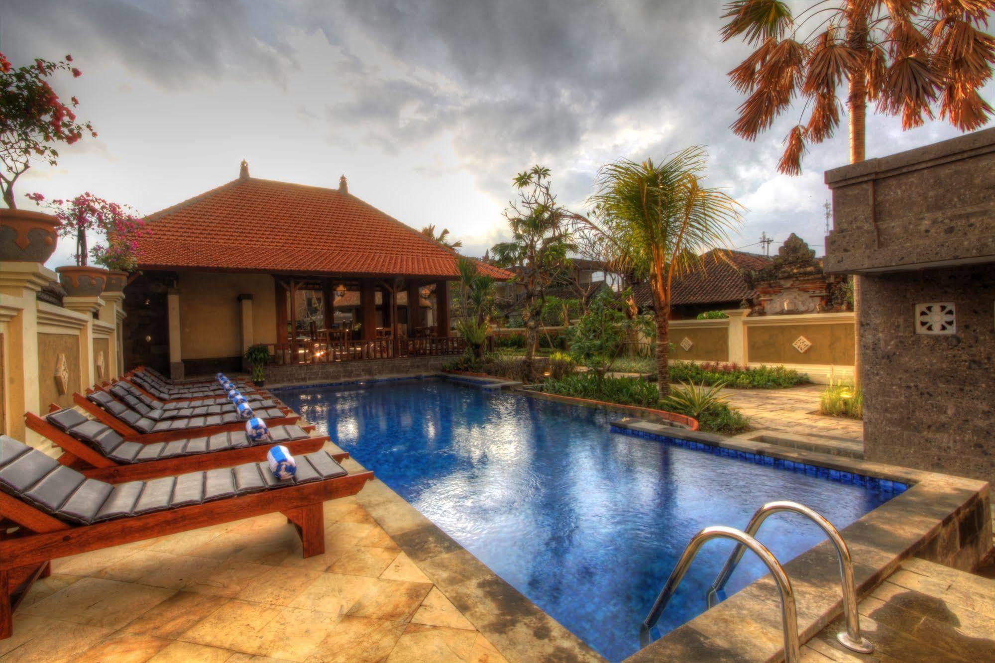Hotel Inata Monkey Forest 3*