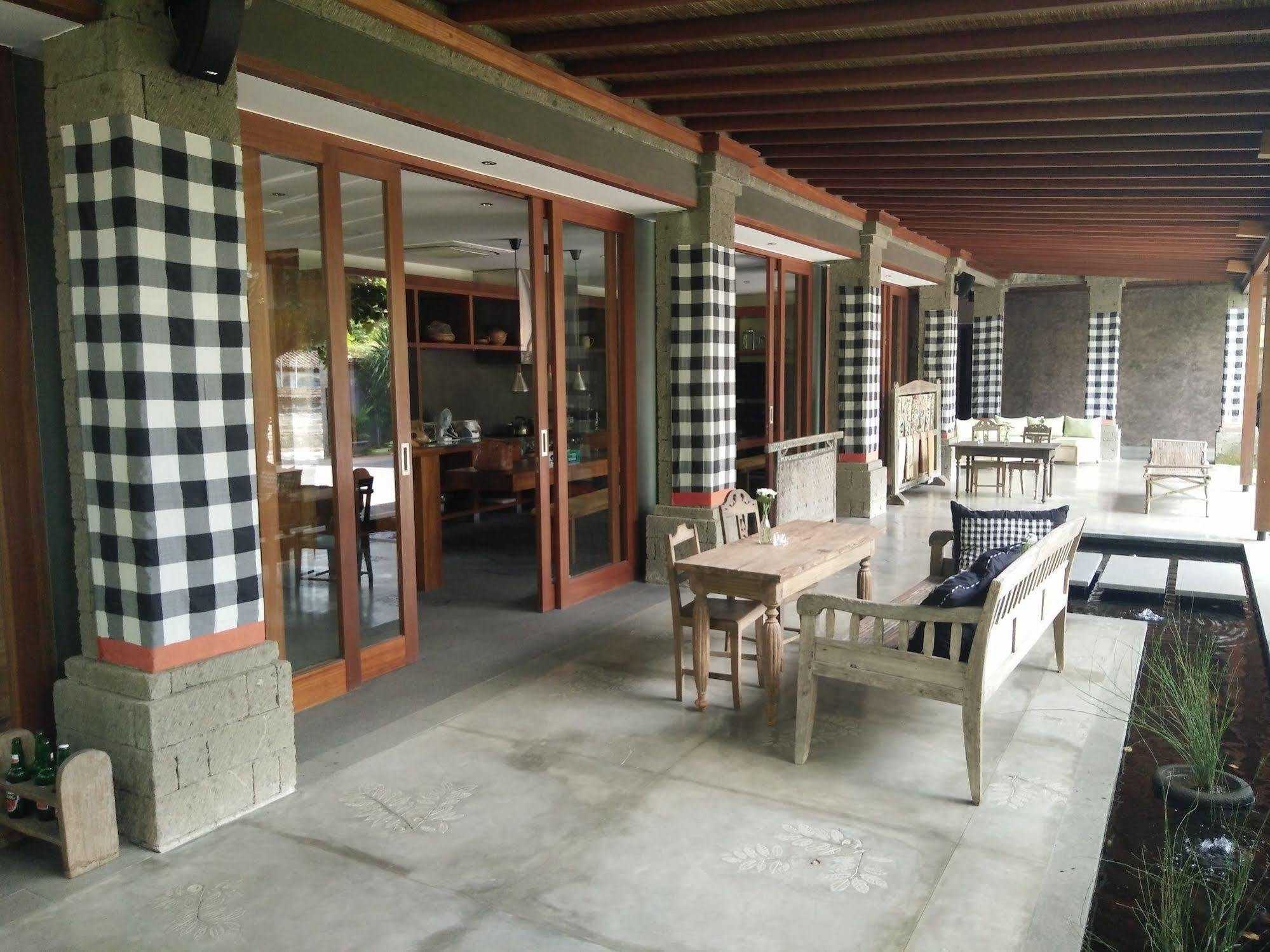 Puri Tupai Villa *