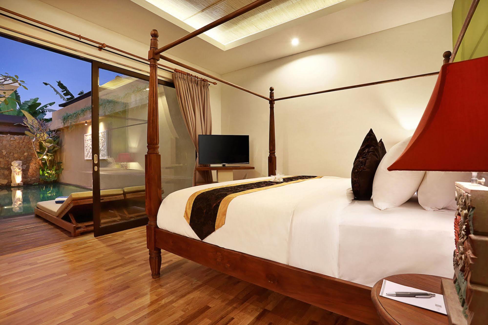 Kamajaya Villas *