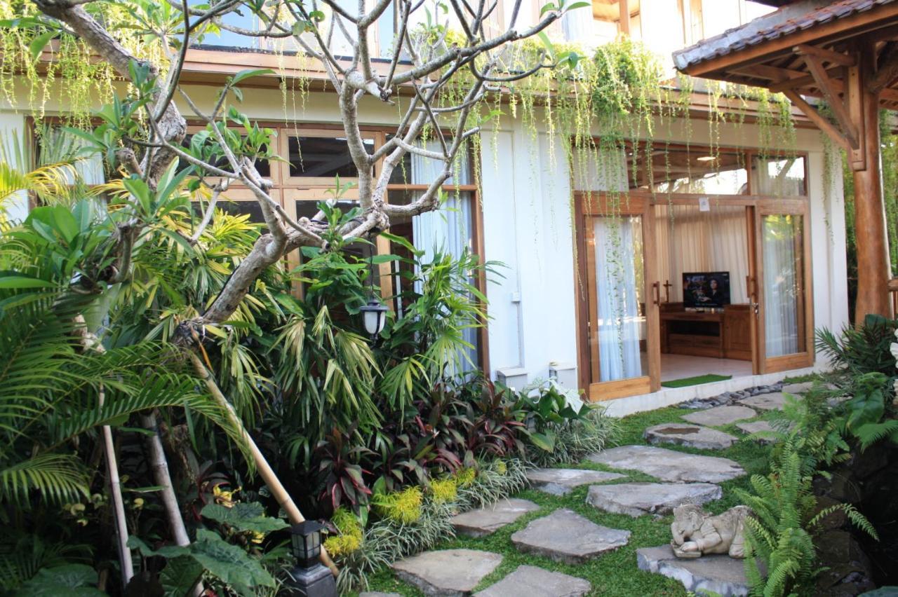 Graha Sandat By Pramana Ubud (Bali)