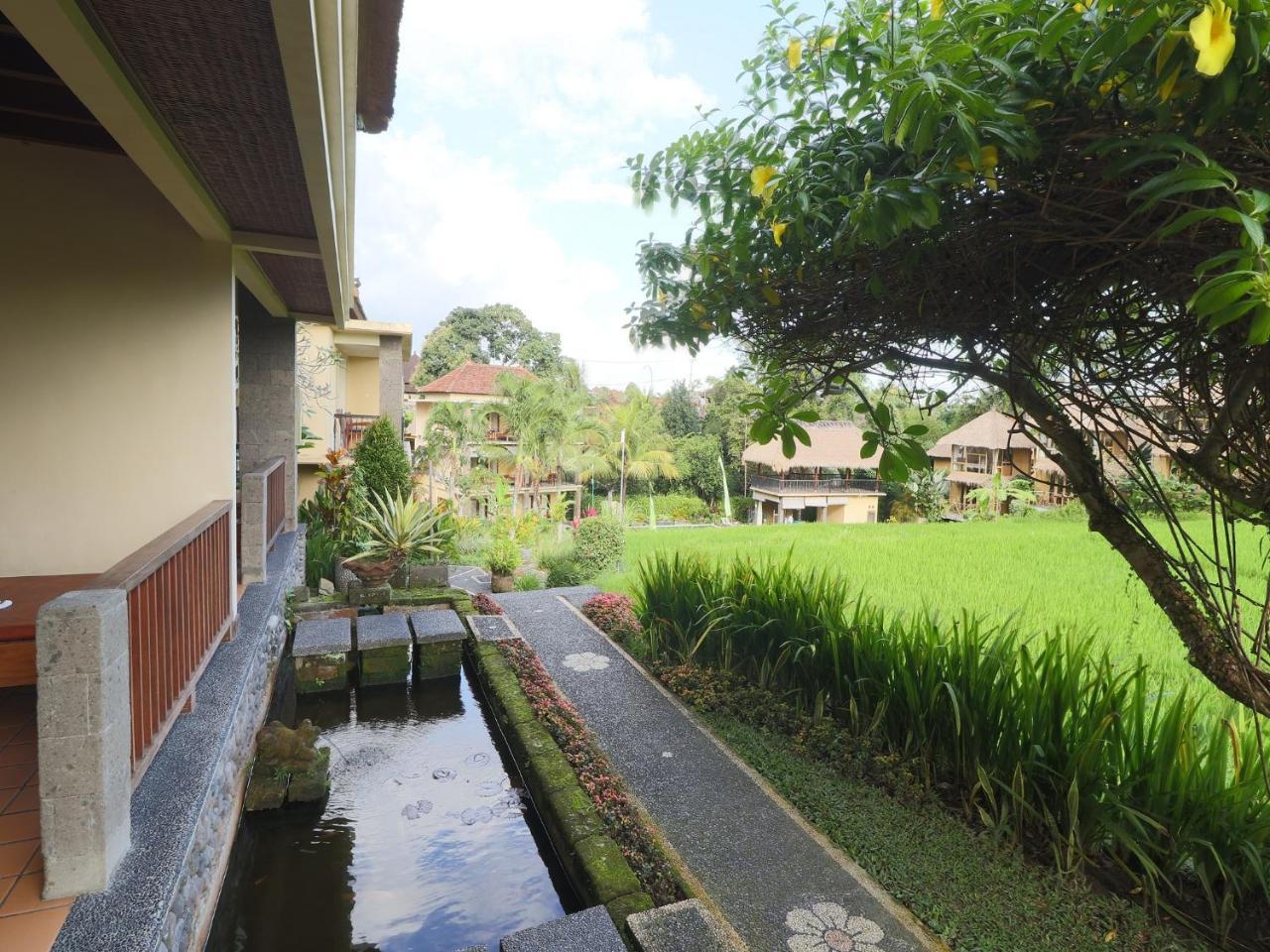 Biyukukung & Hotel 4*
