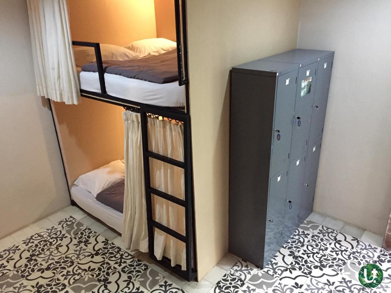 Tropical Hostel
