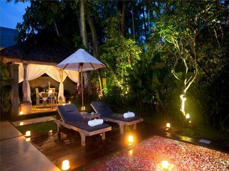 Puri Sunia Bali Hotel