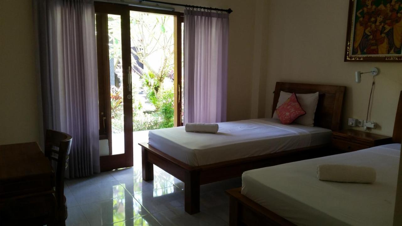 Pondok Gusti Homestay Redpartner