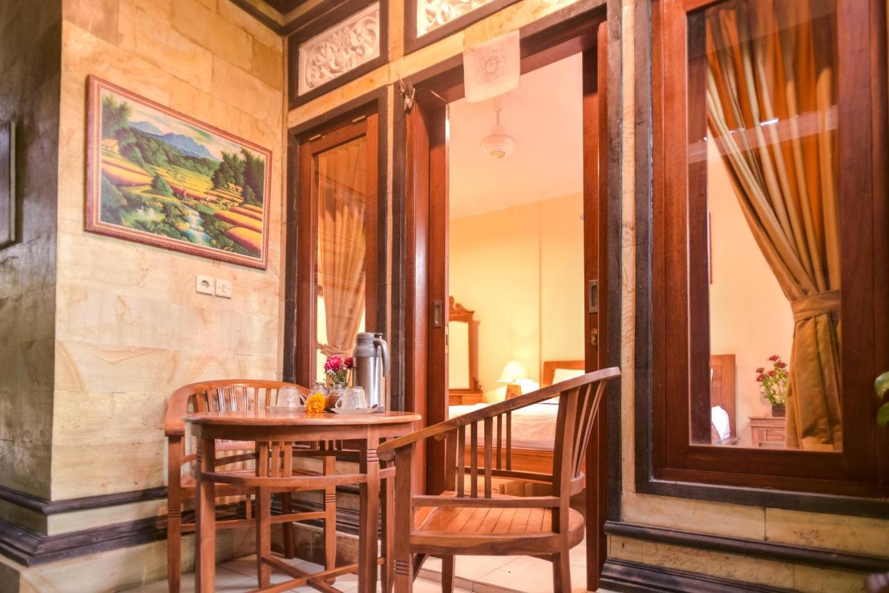 Kamar Suci House