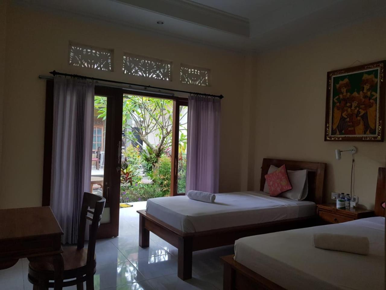 Pondok Gusti Homestay Redpartner Guest house *