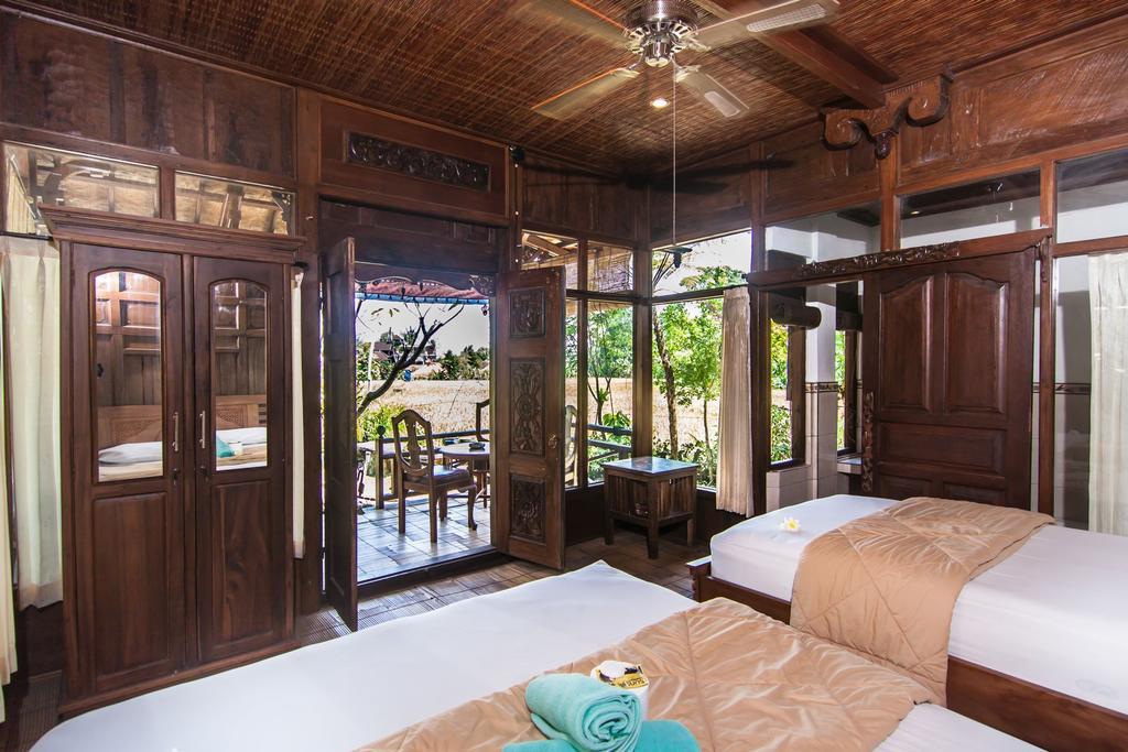 Ganesha Guest house *