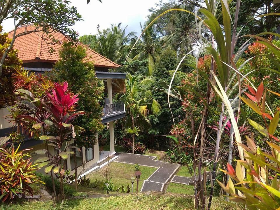 Agung Trisna Guest house *