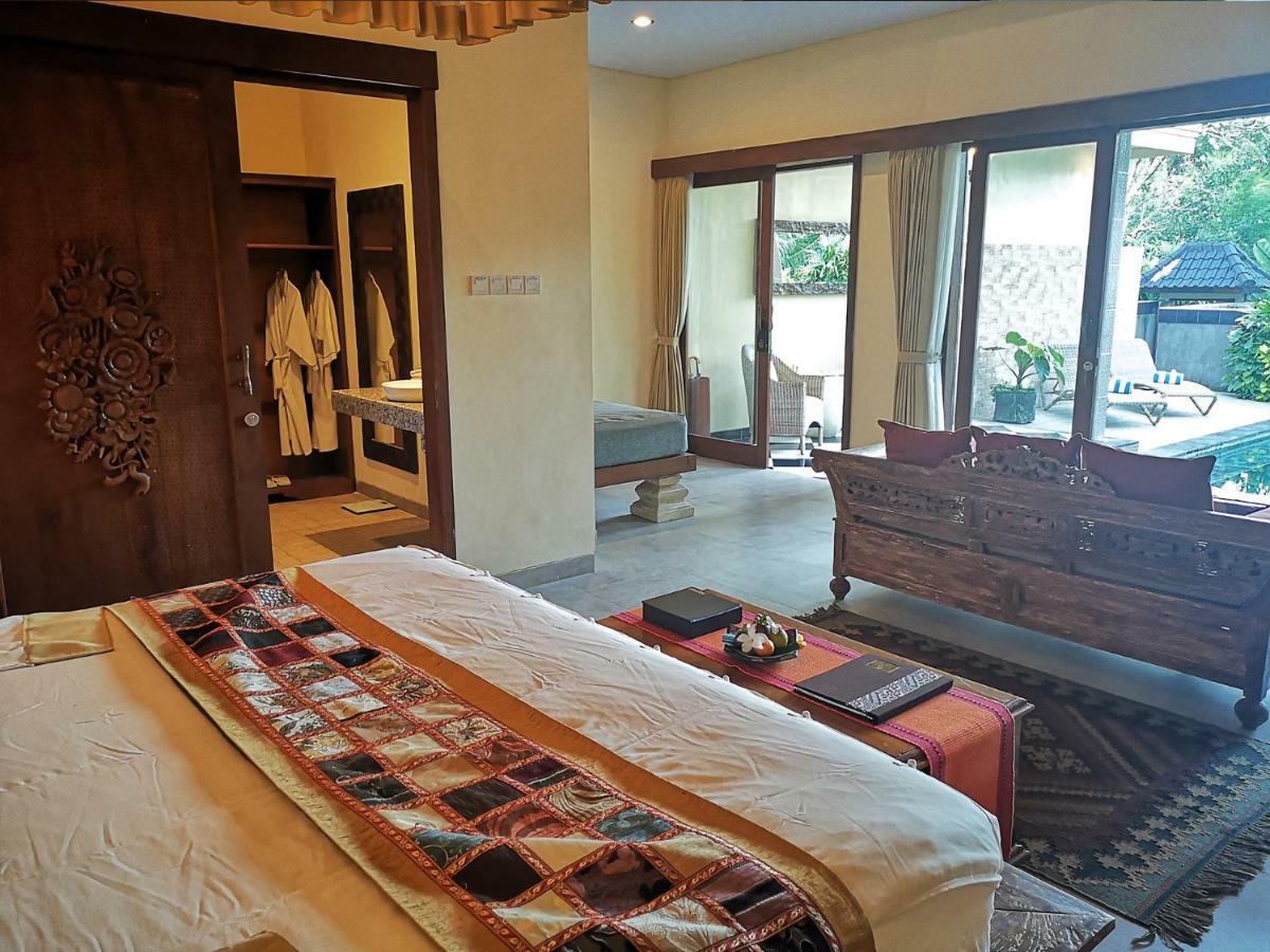 With Private Pool At Nirvana *