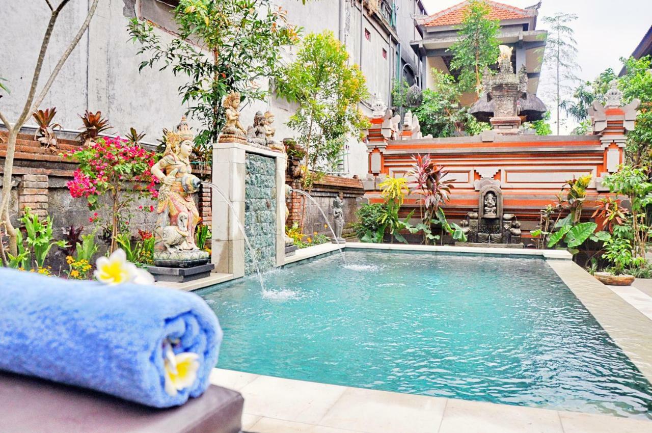 Wisma tamu Nick's 2*