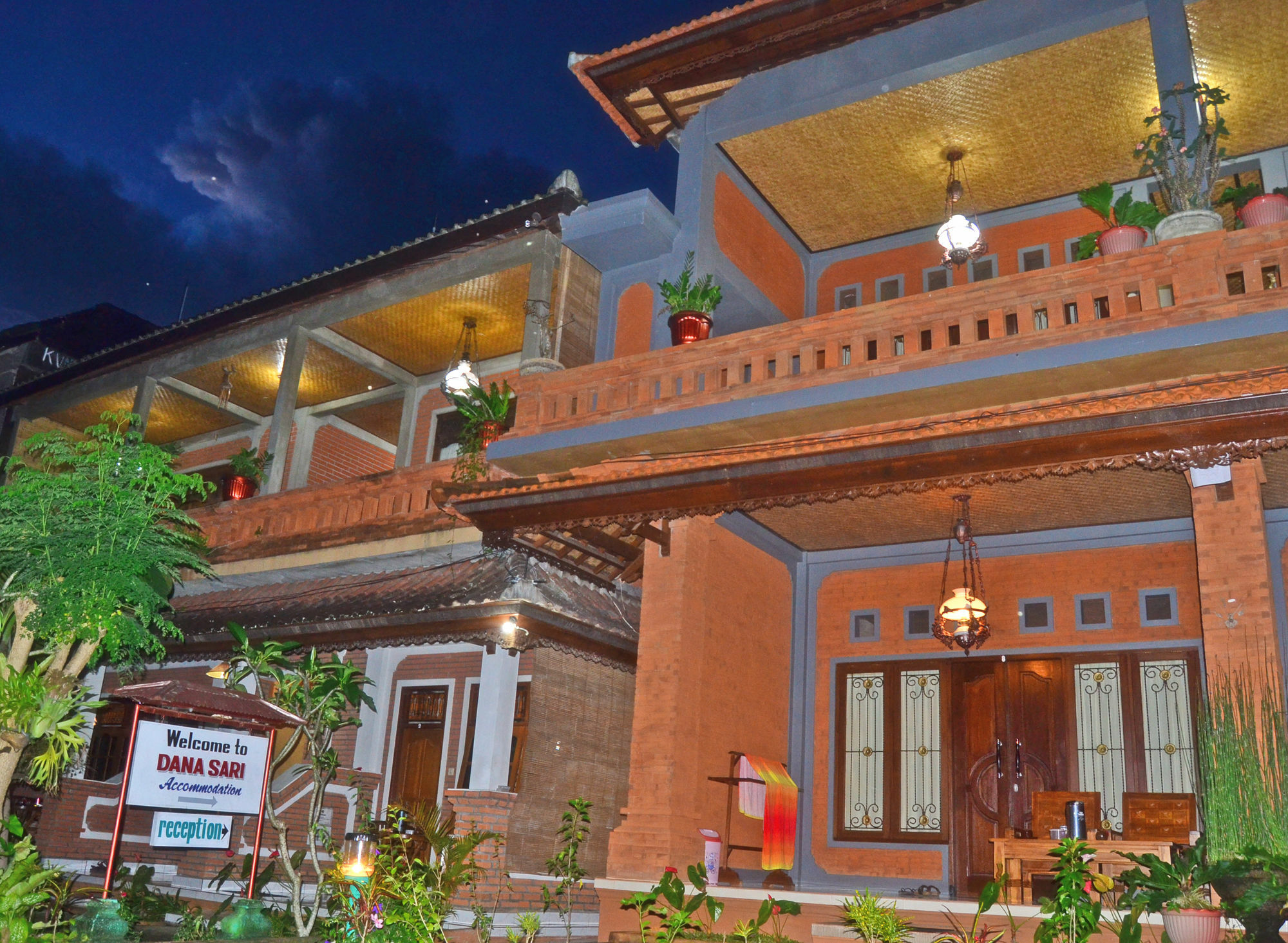 Danasari Homestay 2*