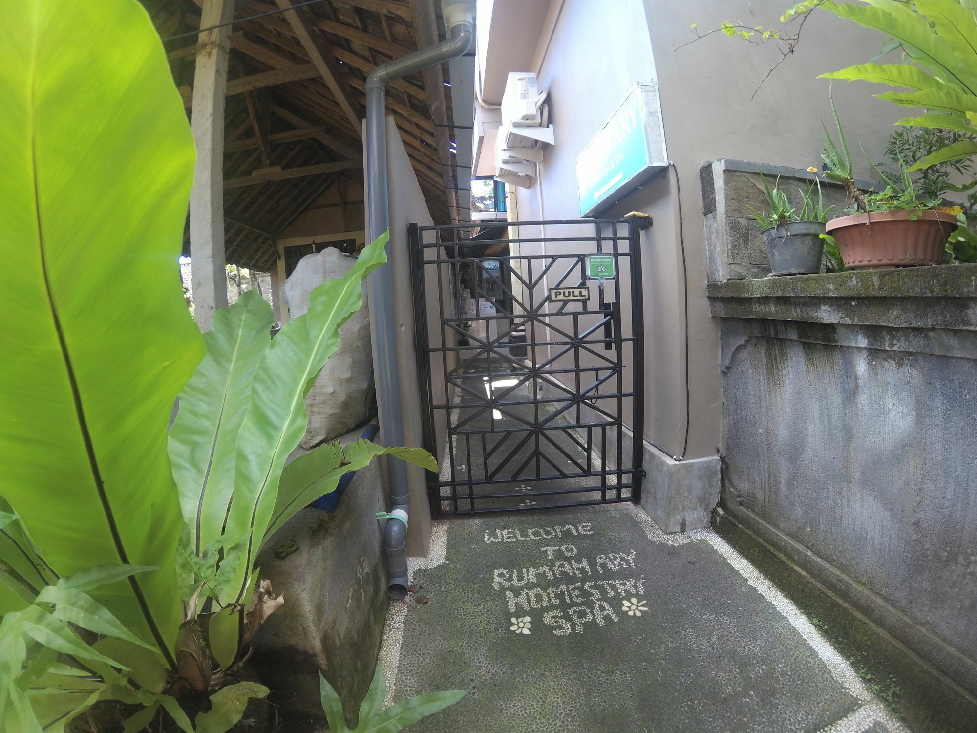 Rumah Ary & * Ubud