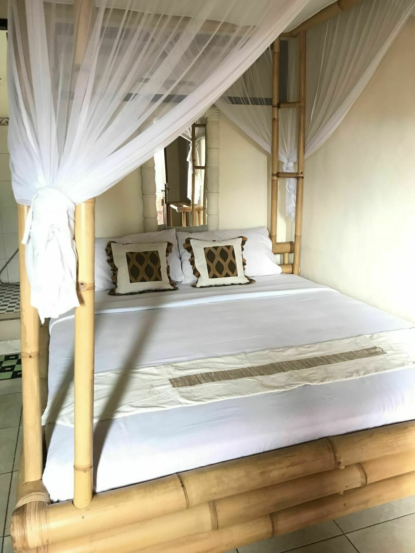 Kacu Ubud Inn