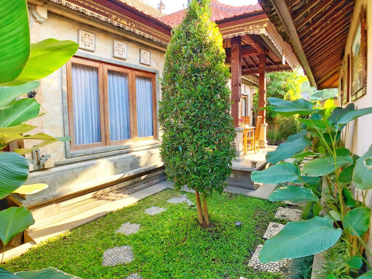 Uma Dewi Guest house *