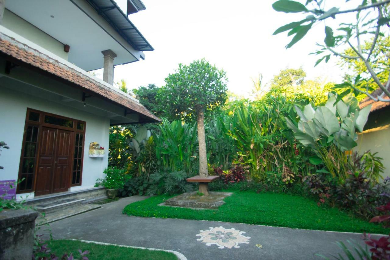 Akusara House *