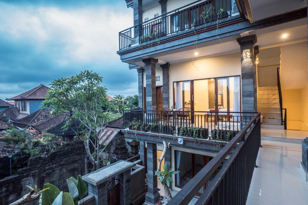 Darba Rumah tetamu