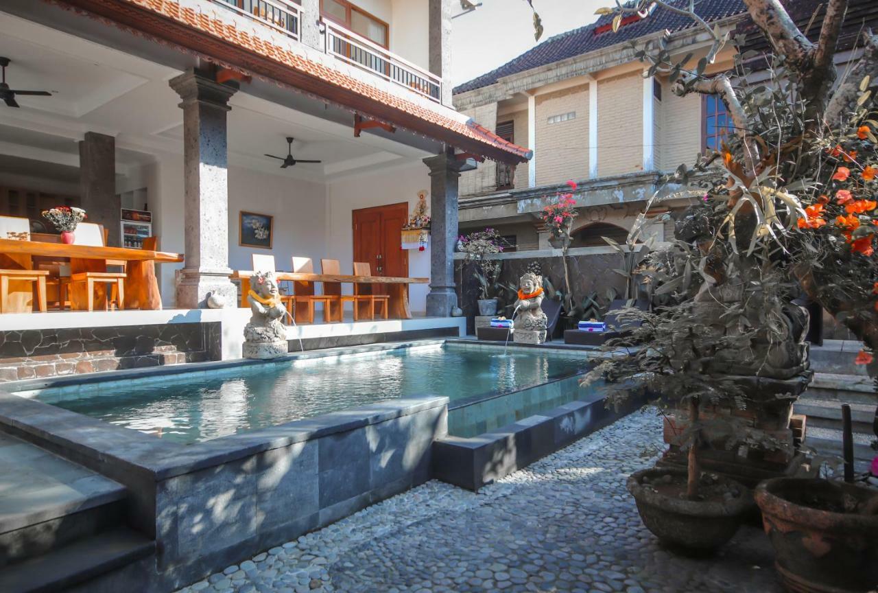 Satya House Guest house