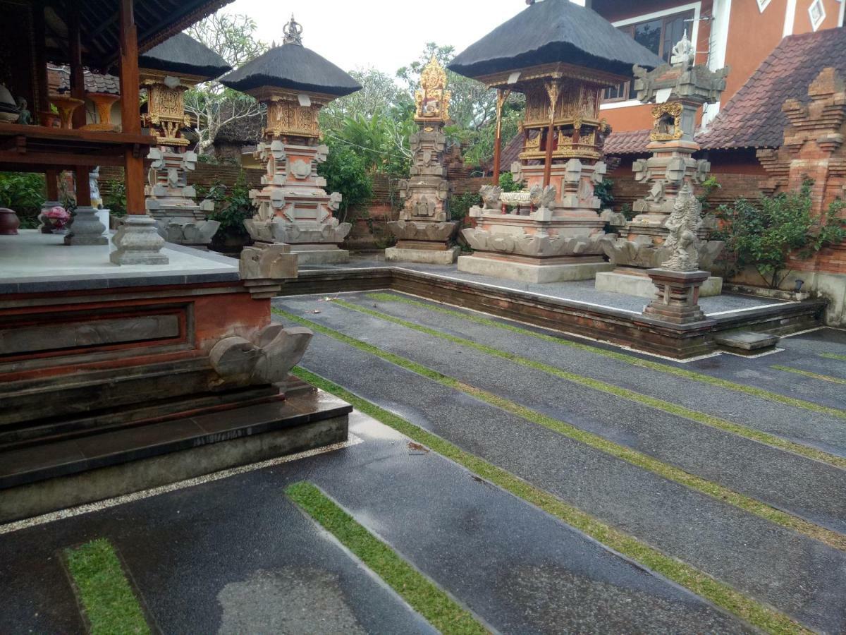 Gasthuis Suryadina Ubud