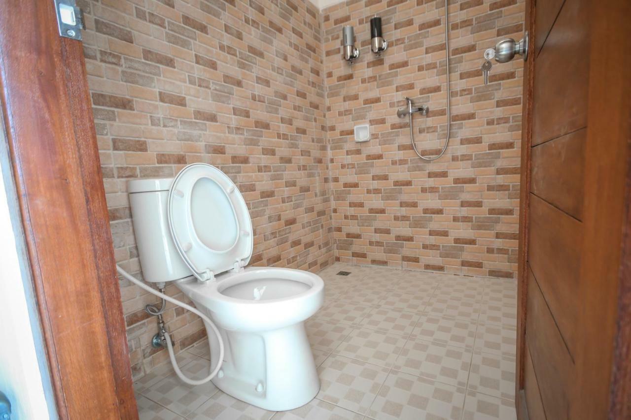 Satya House Guest house