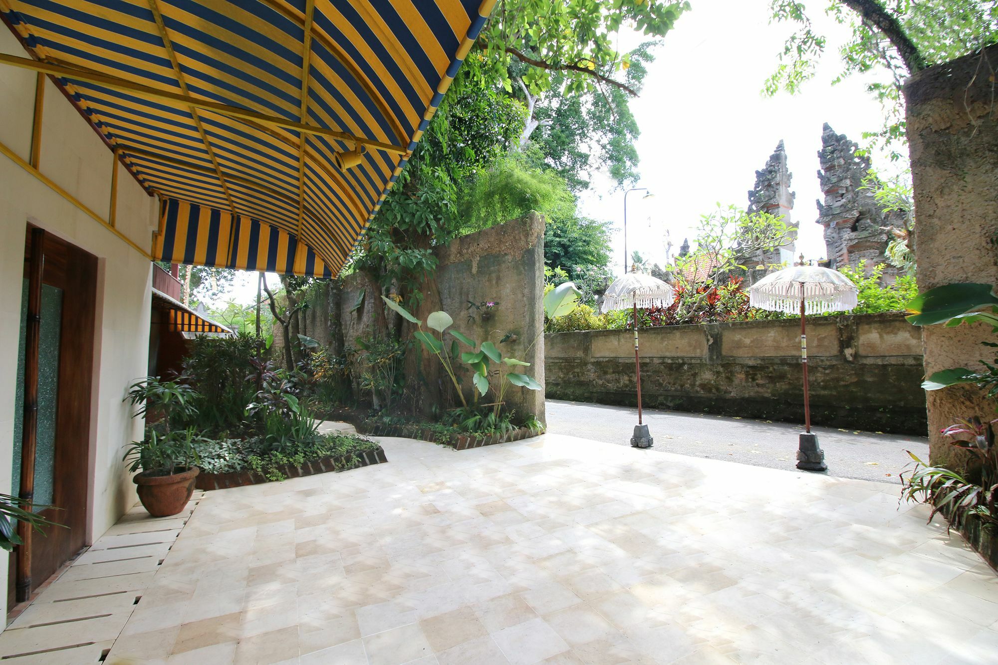 Petit Hotel 3*