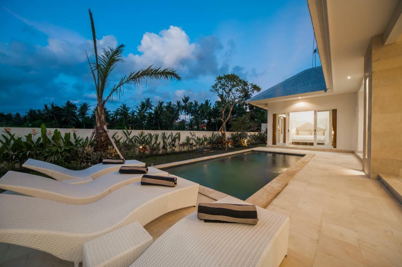 Tirta Padi 2 Villa *